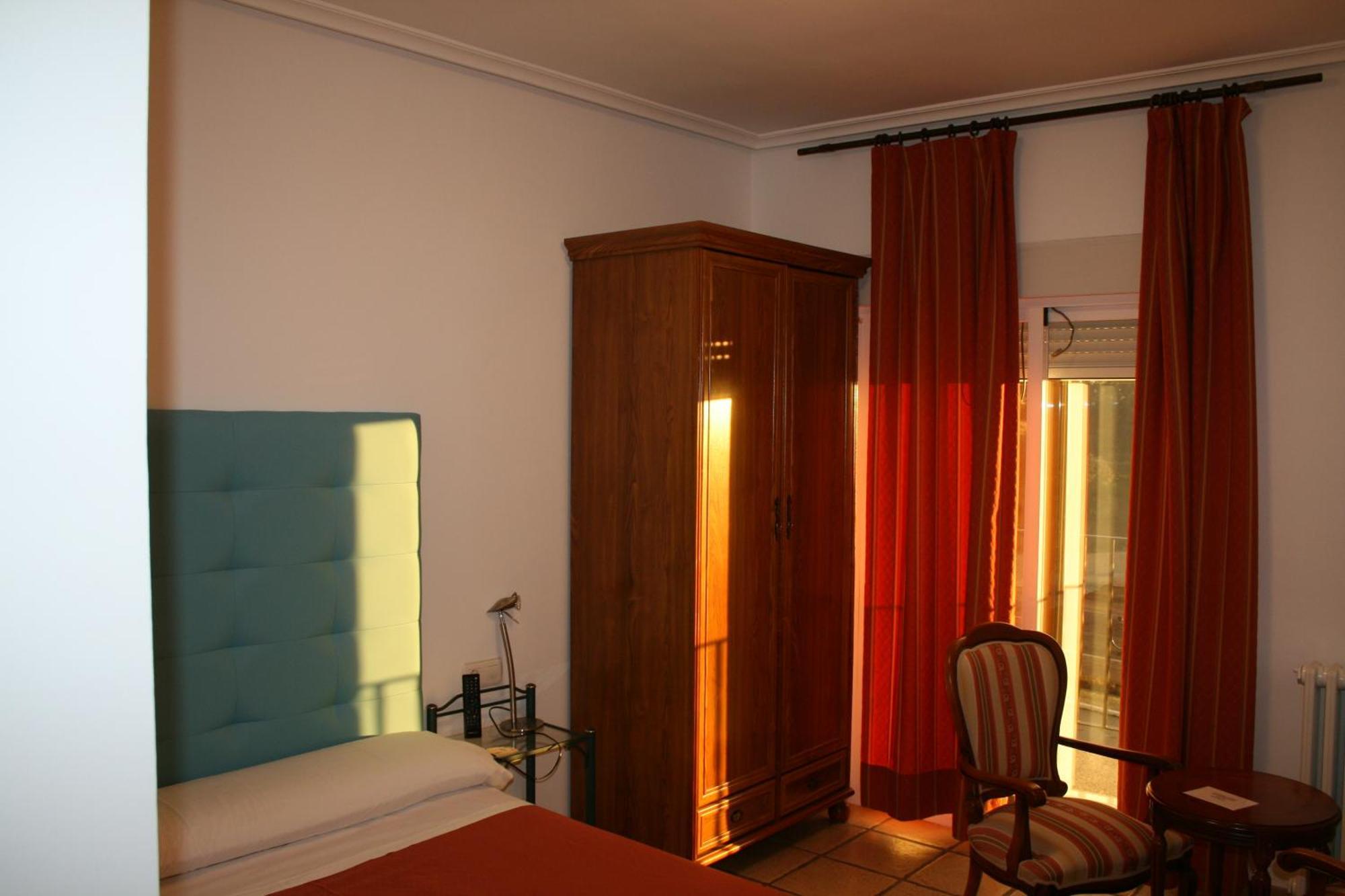 Mirador Del Ermitage Hotel La Bañeza Екстериор снимка