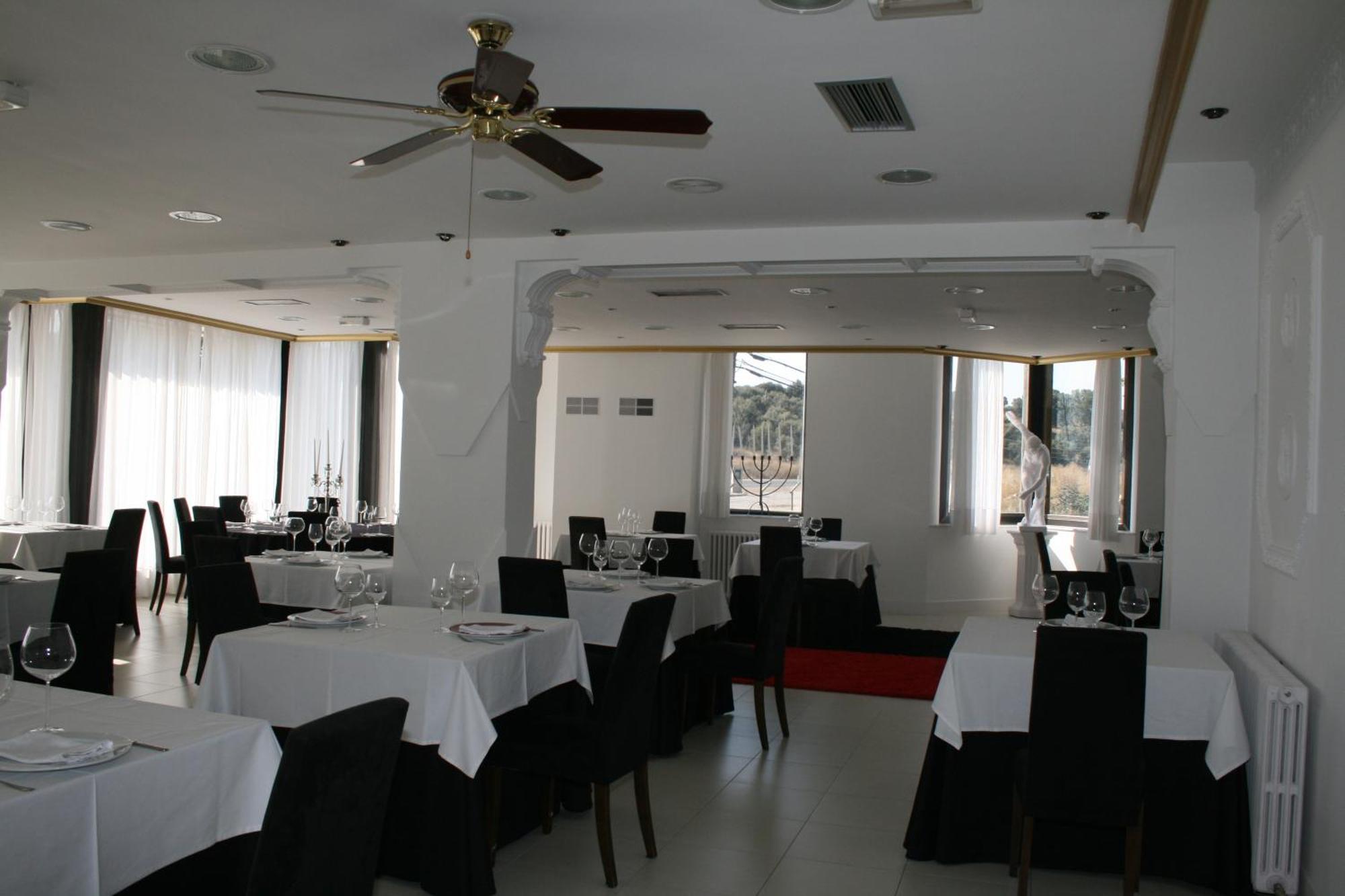 Mirador Del Ermitage Hotel La Bañeza Екстериор снимка